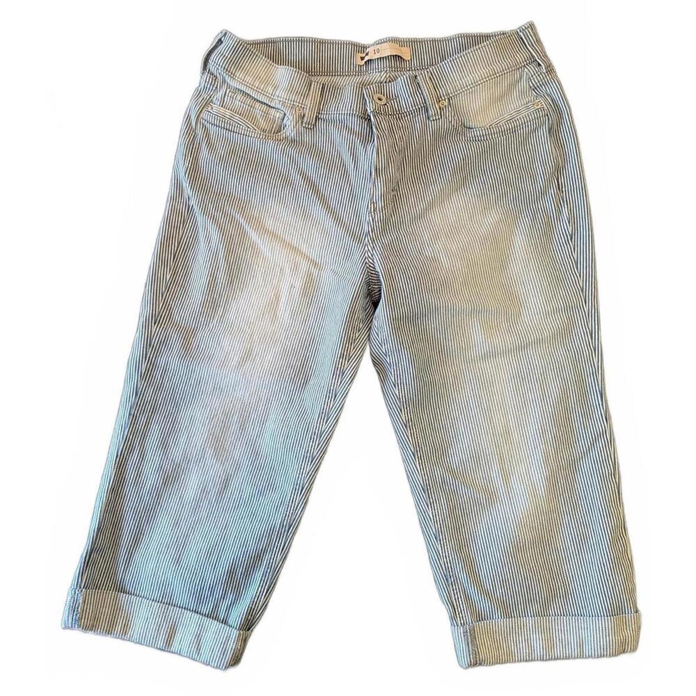 Levi's Women's Size 10 Midrise Blue Striped Cuffed Capri